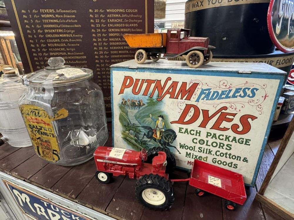 Georgia Antique Trail - Directory of Antique Shops and Antique Malls