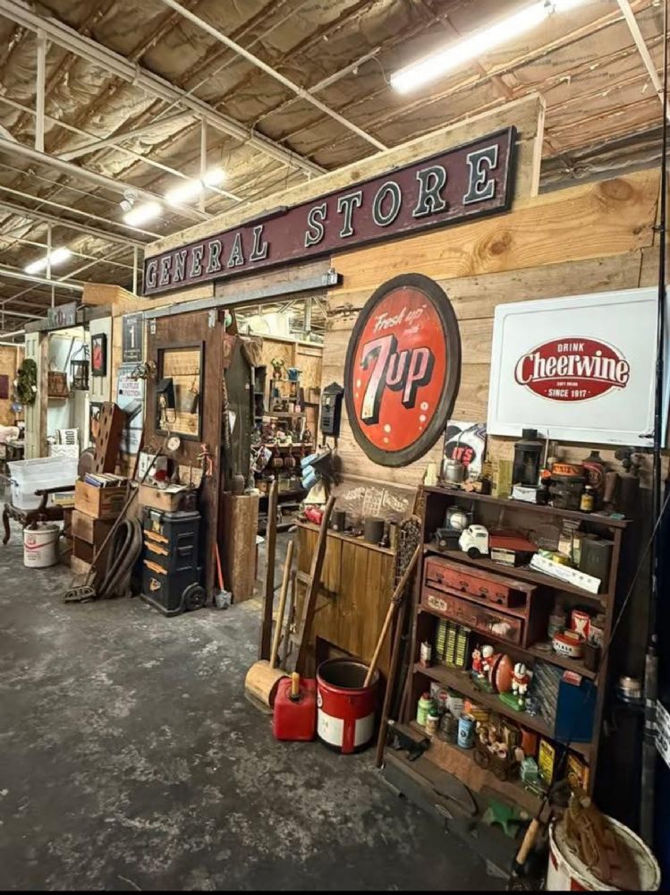Rustique Antiques and Collectables
