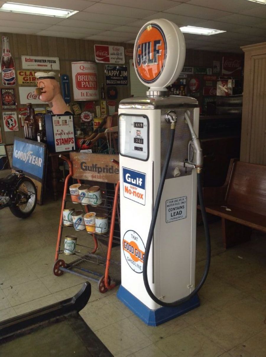 Photo 1958 Erie Gas Pump Winfield Antique Mall